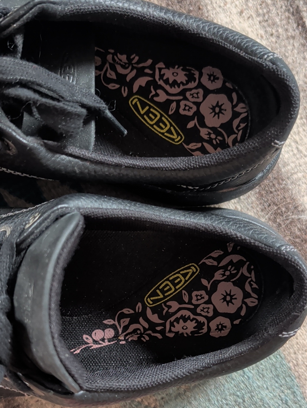Keen Leather Size 10 Women’s Black Lace-Up Comfort Sneakers - Picture 4 of 9